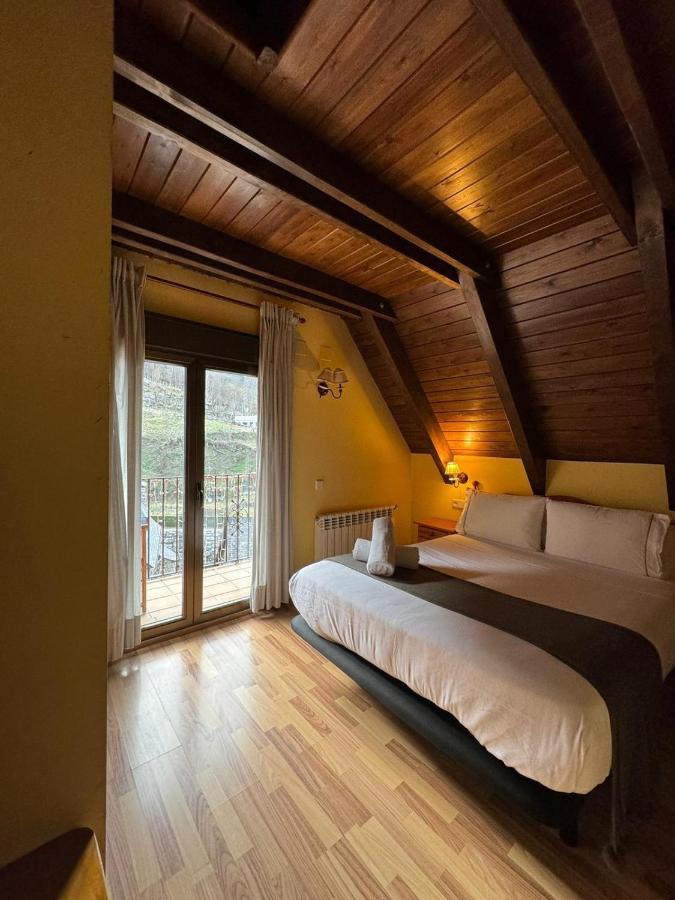 Hotel Saueth Tredós Eksteriør bilde