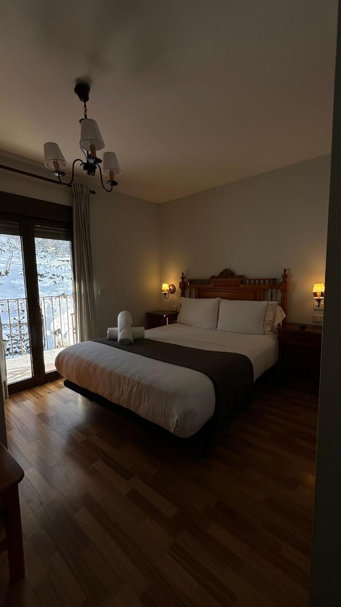 Hotel Saueth Tredós Eksteriør bilde