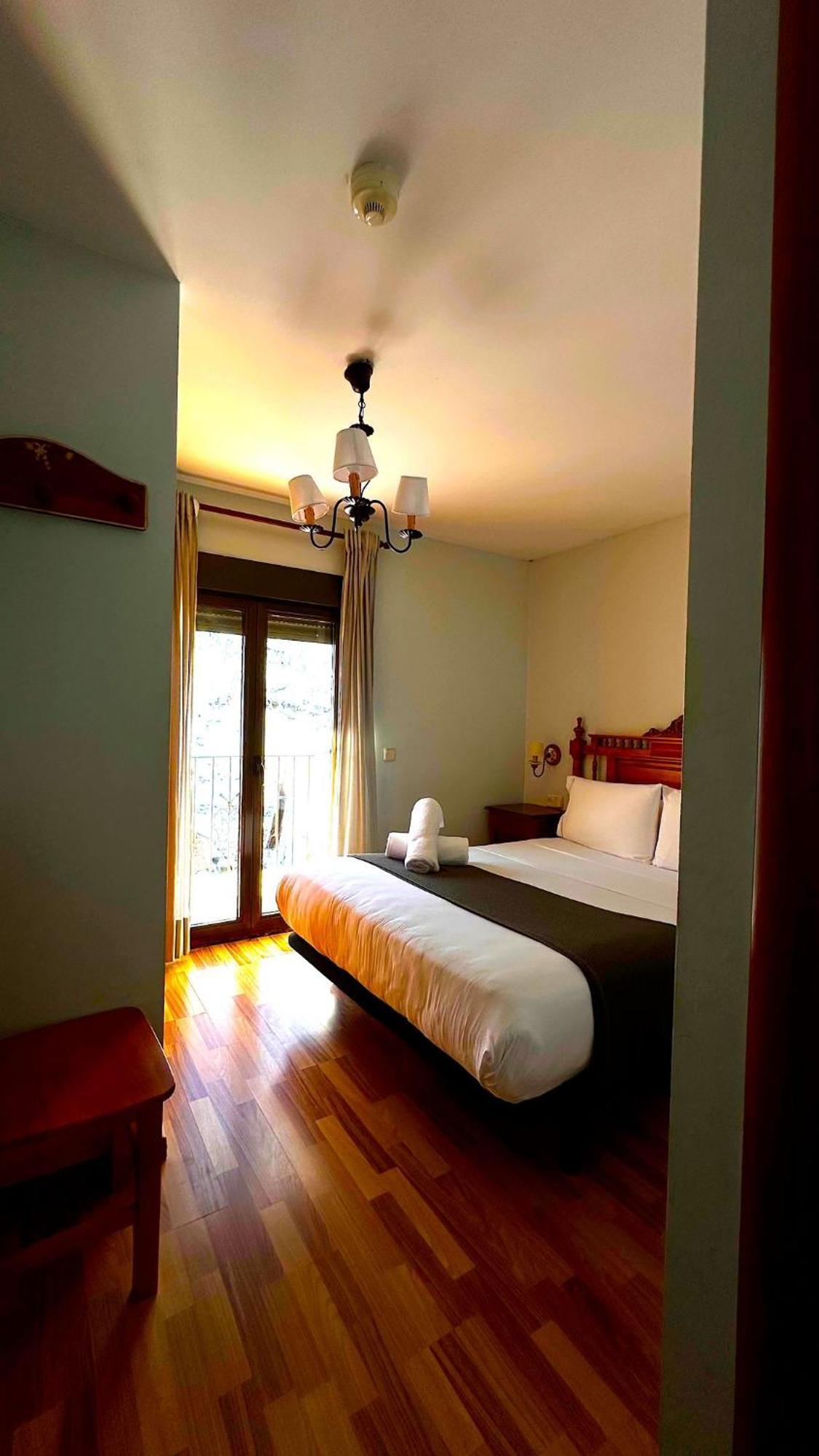 Hotel Saueth Tredós Eksteriør bilde